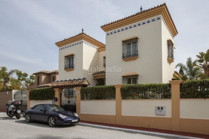 Foto e6be7319-b9aa-4b74-a370-e1b6df6378ac. Casa amb aparcament piscina a Casco Antiguo Marbella
