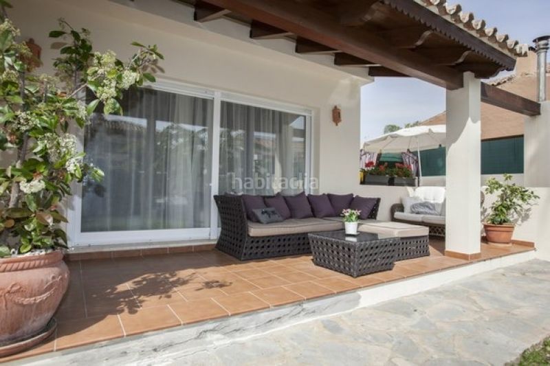 Foto f17fa66d-01f3-4534-a022-d1f17371fbce. Casa amb aparcament piscina a Casco Antiguo Marbella