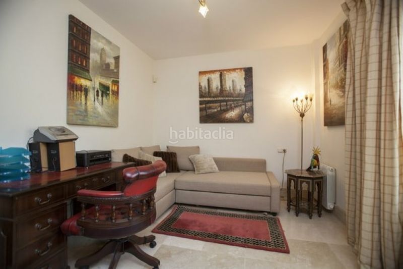 Foto f80e00d0-4e04-4587-9ff3-9309ef257c99. Casa amb aparcament piscina a Casco Antiguo Marbella