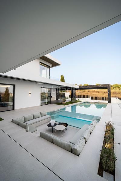 Foto 4bc6ab26-b9c3-4699-a17f-659d8faceb62. Casa amb aparcament piscina a Centro Estepona