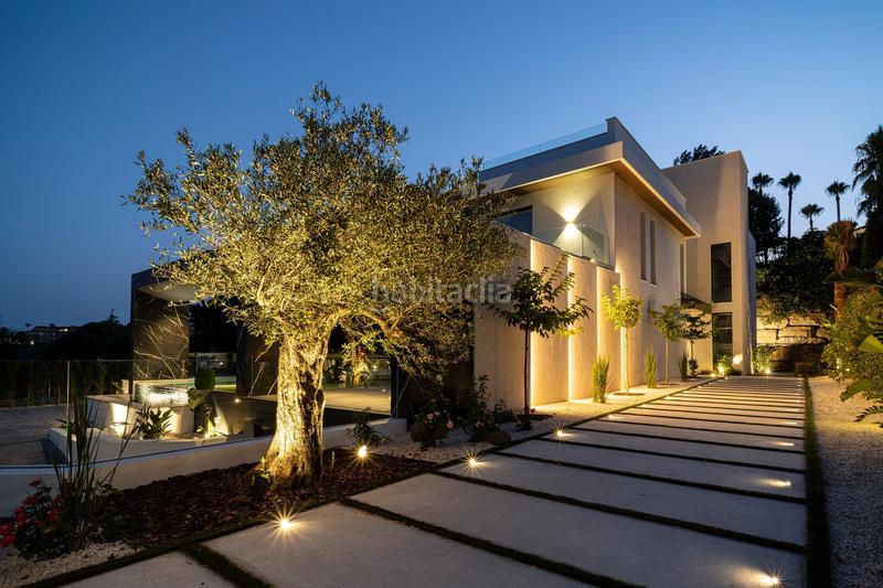 Foto 4d8fd68f-7f53-4ce8-bc0f-607e0c619275. Casa amb aparcament piscina a Centro Estepona