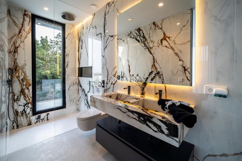 Foto 70dfaafc-60aa-4567-ac4e-61f22b83b91a. Casa amb aparcament piscina a Centro Estepona