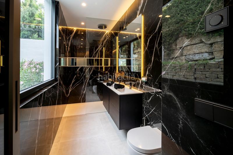 Foto a9155200-f771-4159-9c9b-4f256d742bfd. Casa amb aparcament piscina a Centro Estepona