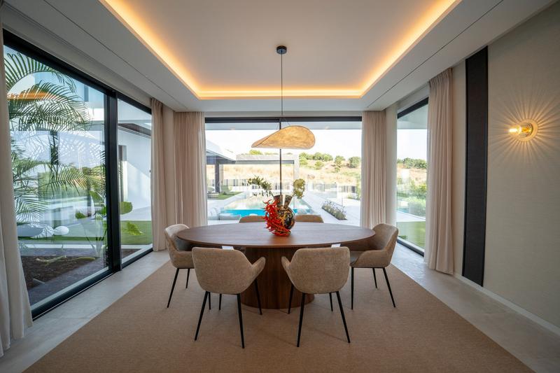 Foto c067cc91-49b5-4924-bcdc-09c0a54c31ef. Casa amb aparcament piscina a Centro Estepona