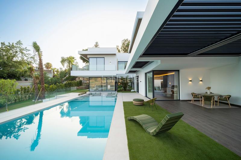 Foto fb13366b-f496-401c-9ac4-381de16fabc4. Casa amb aparcament piscina a Centro Estepona