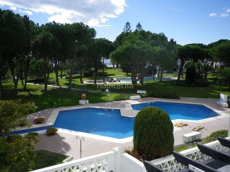Foto 36ba4b57-cc07-446c-b18f-54f8daa98d97. Apartament amb piscina a Puerto Banús Marbella