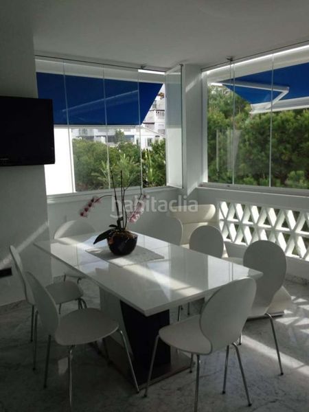 Foto c6a0347a-e3db-461e-bf7c-c7fff6f5a4f9. Apartament amb piscina a Puerto Banús Marbella