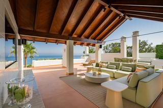 Ático en Centro. Ático en primera línea de playa con jacuzzi privado en la costa