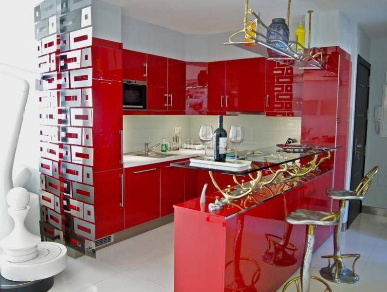 Foto b39f7956-36a9-41c1-a338-eb50e548a15e. Apartament amb aparcament piscina a Puerto Banús Marbella