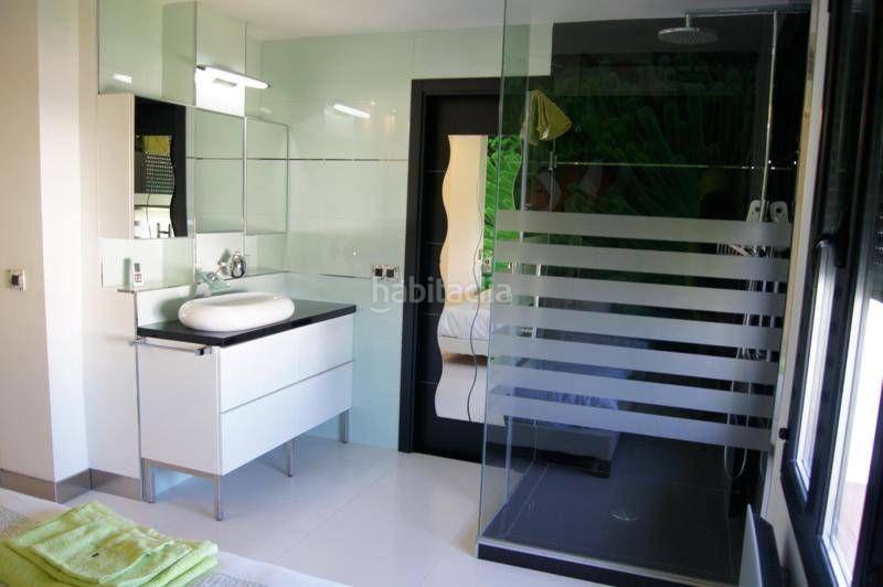 Foto c1ca848f-30af-4705-863f-990f31f30527. Apartament amb aparcament piscina a Puerto Banús Marbella