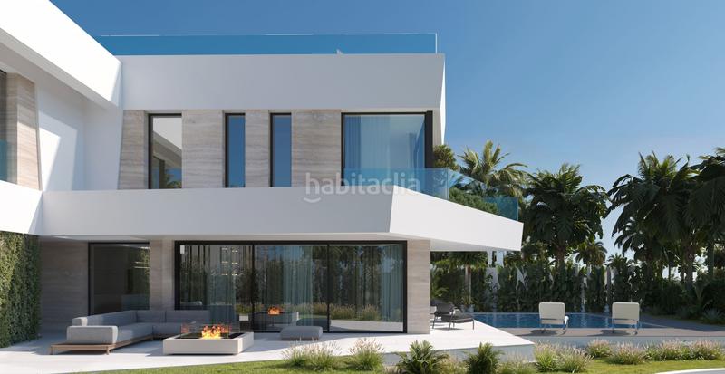 Foto 237b03ed-f095-4eb2-b8a2-e2309d9e82f3. Maison avec parking piscine dans El Faro de Calaburra - Chaparral Mijas