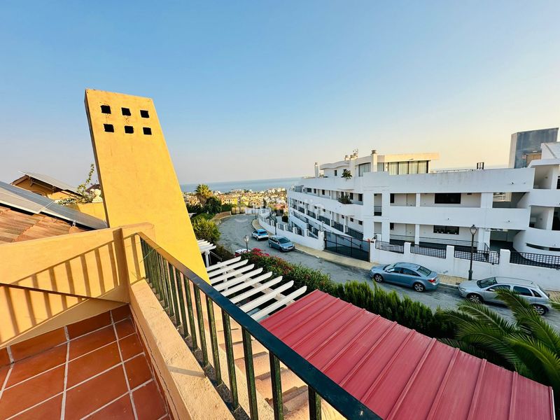 Foto c514b024-c7fc-4b99-8e81-54c24b4b27fd. Casa adossada amb aparcament piscina a Mijas pueblo Mijas