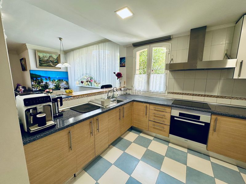 Foto c8e9b486-2d42-41f6-8bef-fb83e0270640. Casa adossada amb aparcament piscina a Mijas pueblo Mijas