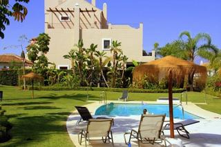 Casa adosada en Centro. Adosado en venta en estepona