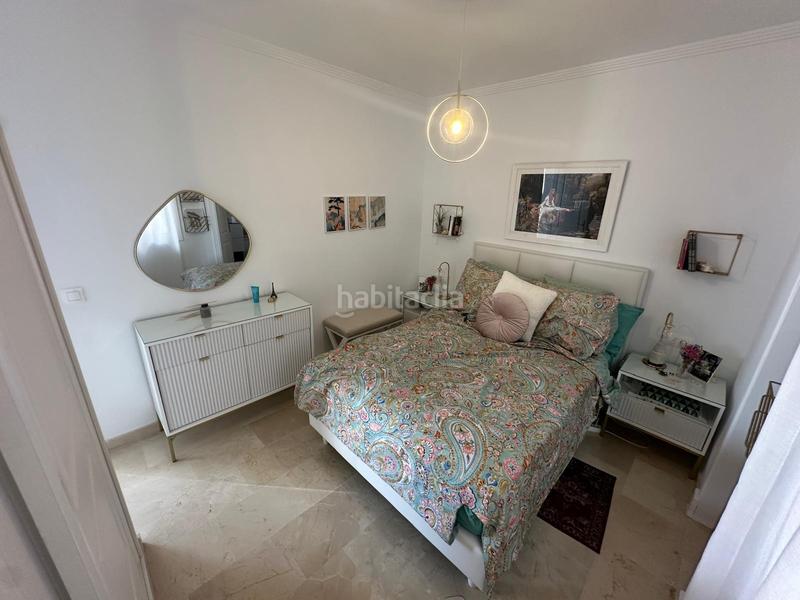 Foto 73c1cf76-83c0-4fee-8c98-fa8e42fcec1a. Apartament amb aparcament piscina a El Faro de Calaburra - Chaparral Mijas