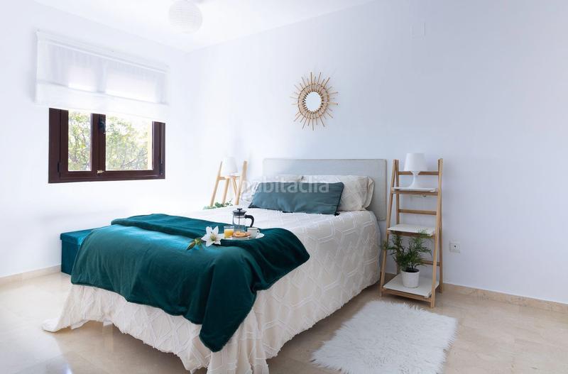 Foto 31a35ec2-3208-4281-9cf4-111dfef6f3c1. Apartament amb aparcament piscina a puerto de Estepona Estepona