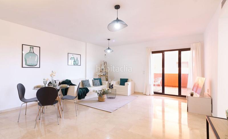 Foto a89f111d-1fd4-48ca-abf1-c07bc07912de. Apartament amb aparcament piscina a puerto de Estepona Estepona
