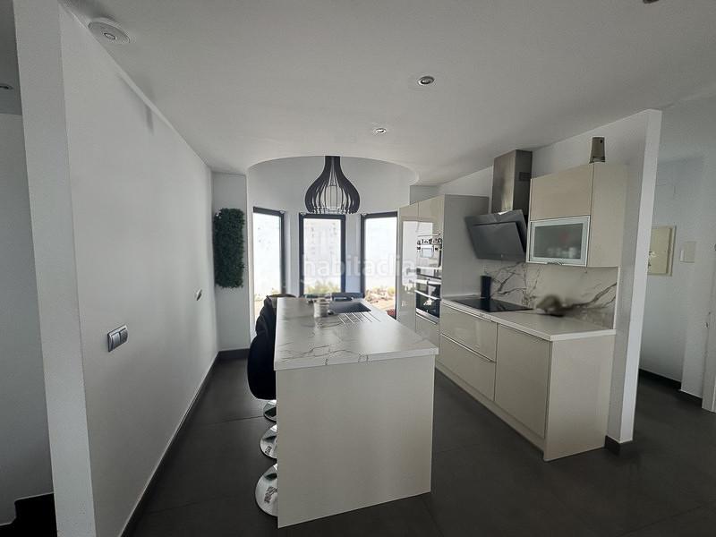 Foto 5763c9de-f10b-4405-9804-c381a9d005bc. Haus mit parking pool in Centro Estepona