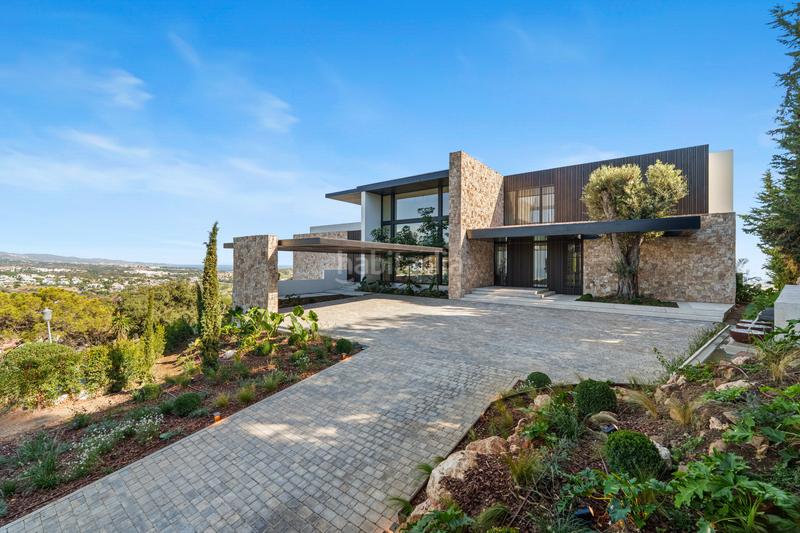 Foto d10dfc19-fe40-435b-866a-cfd69815bee6. House with parking pool in Benahavís pueblo Benahavís