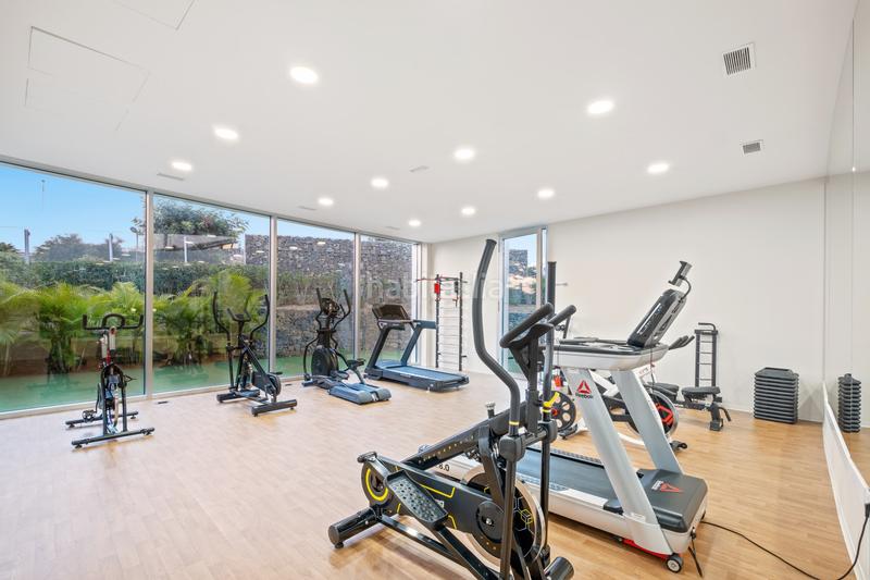 Foto c7989685-841d-40c9-a0fb-e416c4d8ead0. Appartement avec parking piscine dans Centro Estepona