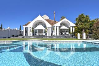 Maison à Playa Bajadilla - Puertos. Villa en venta en marbella