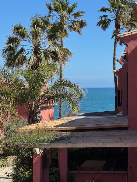 Foto 76a35d2b-c665-433e-8cad-902bc6148df9. Casa amb aparcament piscina a Centro Estepona