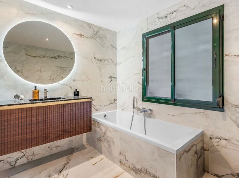 Foto 4a7a1a80-b079-44f0-a62c-83a53b0fba54. Apartament amb calefacció aparcament piscina a Benahavís pueblo Benahavís