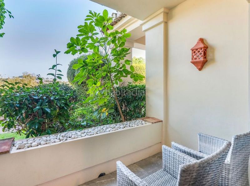 Foto 80047d5c-a4a5-485c-a6e7-f6fb4fe6d1c0. Apartament amb calefacció aparcament piscina a Benahavís pueblo Benahavís