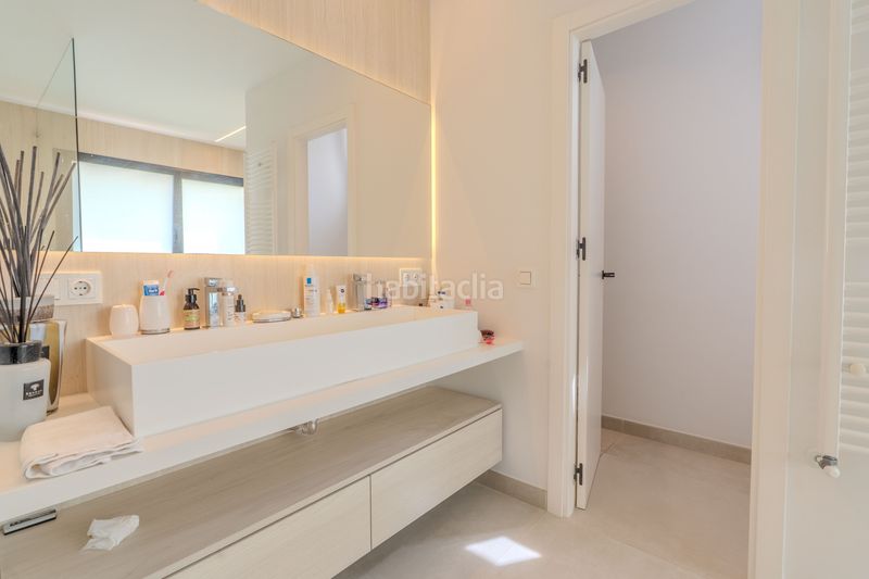 Foto 4492e960-d16e-4624-9f40-2843d3ee20ee. Casa amb calefacció aparcament piscina a Sierra Blanca Marbella