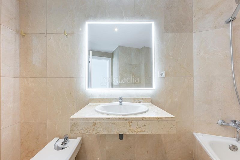 Foto 11d38e8a-f6bd-4ac6-bed5-98457f52e7ff. Apartament amb calefacció aparcament a Centro Estepona