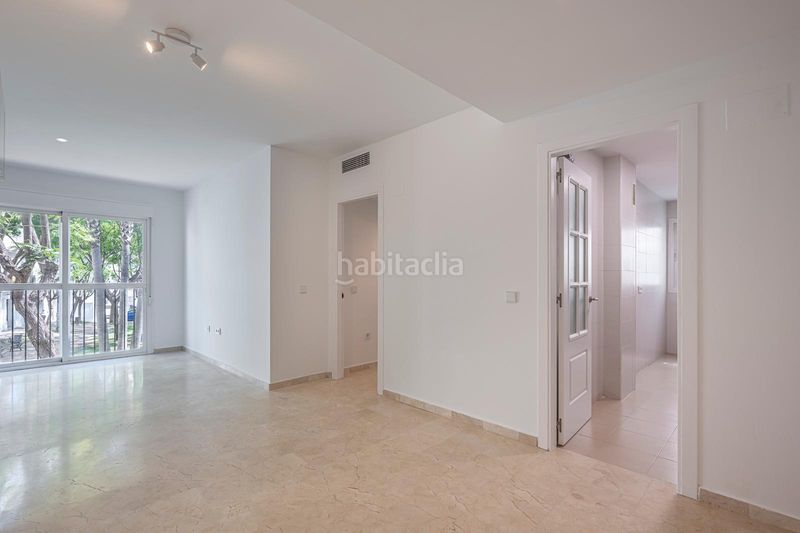Foto b8f39e15-2617-489e-bd31-cda7e166a3d1. Apartament amb calefacció aparcament a Centro Estepona