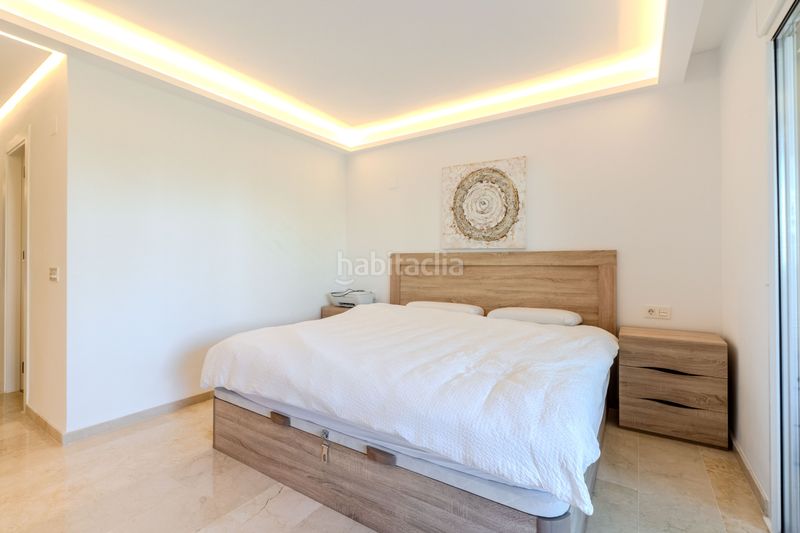 Foto 9caec5a6-8c80-4178-847e-17be03183ea3. Apartament amb calefacció aparcament piscina a Puerto Banús Marbella