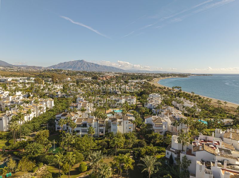Foto 0b348ef2-de91-46e0-961d-fcf99ff13ac9. Apartament amb calefacció aparcament piscina a Centro Estepona
