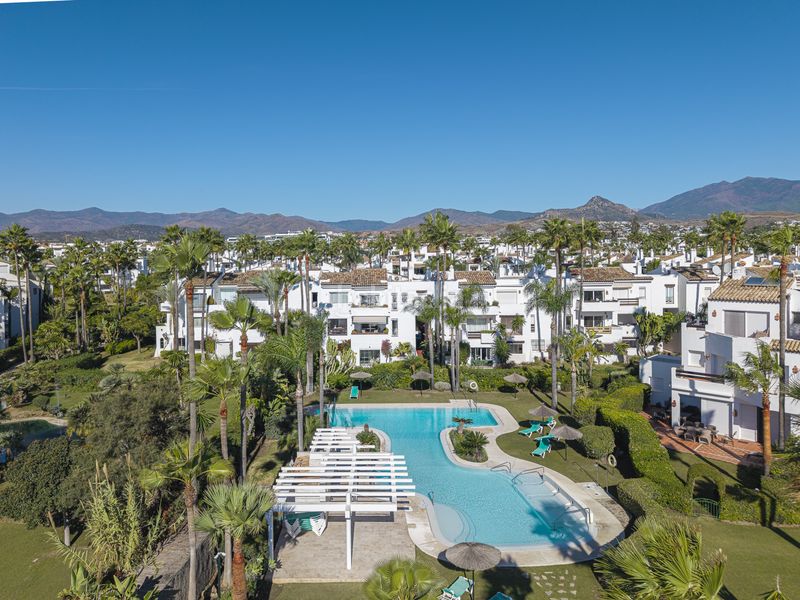 Foto 9cd85bb1-5fca-4e2f-97c9-86bb455a2943. Apartament amb calefacció aparcament piscina a Centro Estepona