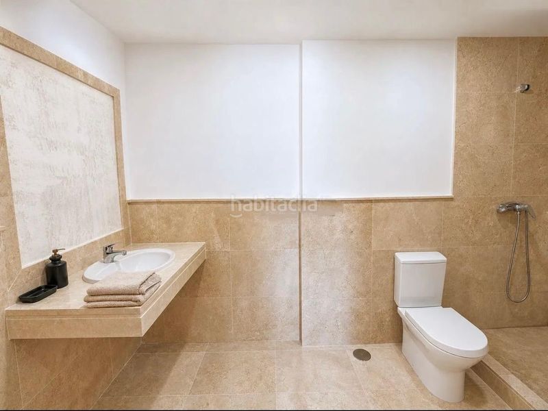 Foto b71bc42e-99e9-4d44-92f6-9d2e5a0bfb23. Casa amb calefacció aparcament piscina a Casares pueblo Casares
