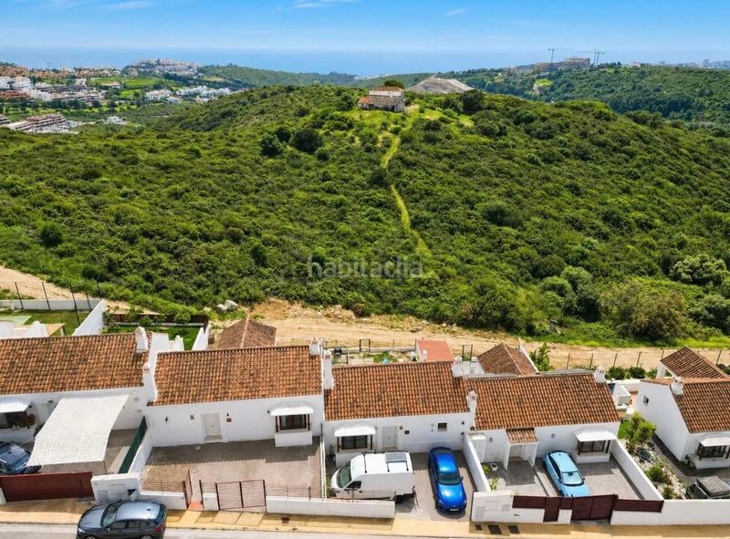 Foto caefa672-904b-45af-88af-1df18d67a69a. Casa amb calefacció aparcament piscina a Casares pueblo Casares
