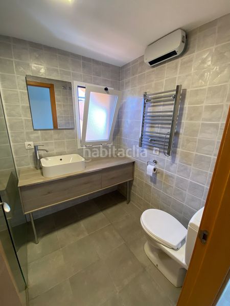 Foto 1fa9b551-2ff8-4981-902c-0faaa480d764. Àtic amb calefacció aparcament piscina a marina de Casares Casares