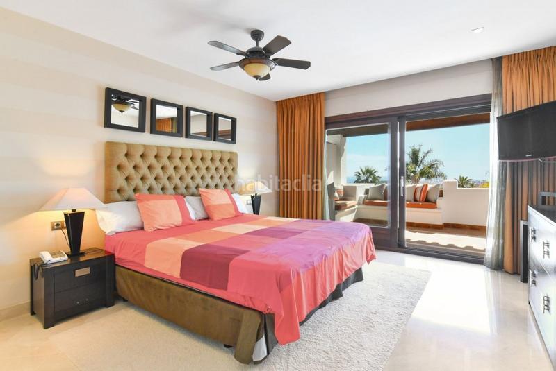 Foto 2a3e3f89-2fbf-4f90-87df-1bf1c5e111c6. Casa adossada amb calefacció aparcament piscina a Benahavís