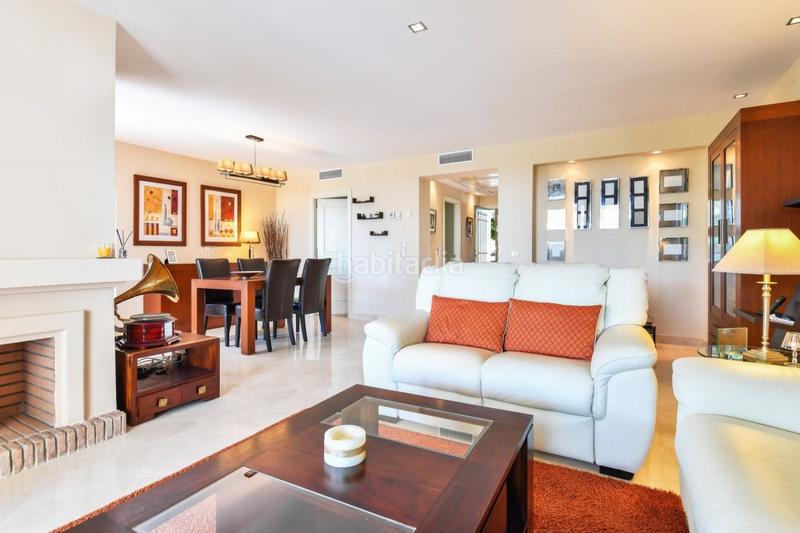 Foto 9f94a766-75c0-4386-b5c2-44369a6b8db2. Casa adossada amb calefacció aparcament piscina a Benahavís