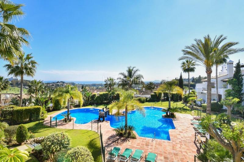 Foto c9f8892e-02ab-4ca6-9635-91171ad9dde3. Casa adossada amb calefacció aparcament piscina a Benahavís