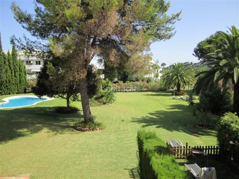 Foto a694a5e9-5e6c-45e6-9325-e1dba87e97e6. Casa adosada adosado en venta en Casco Antiguo Marbella