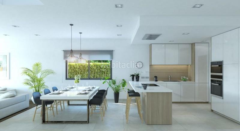 Foto 1953bd58-ab56-4f69-bc6f-d1582953cee4. Casa adosado en venta en Casco Antiguo Marbella