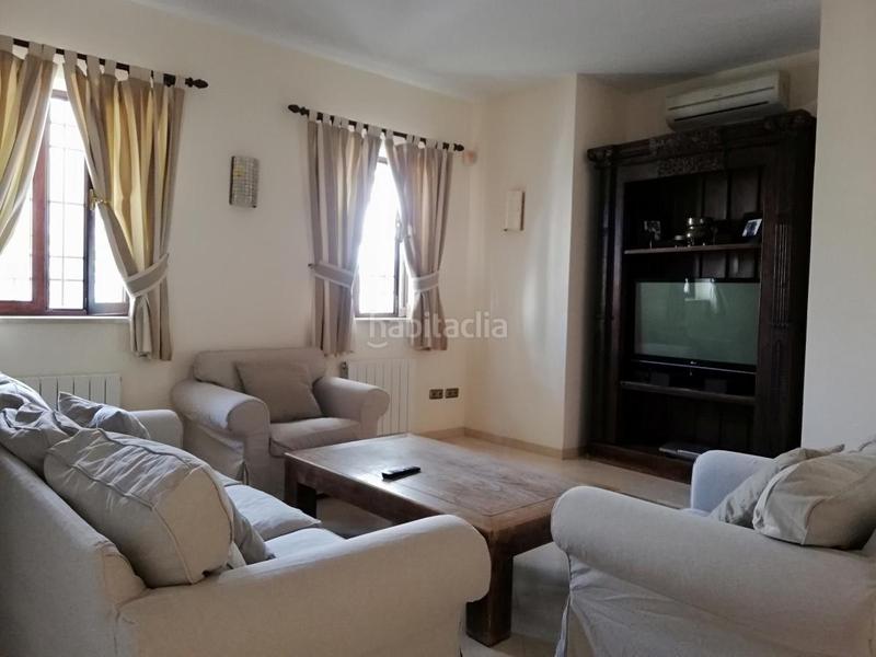 Foto 99a2d53a-ec21-4e5d-b43e-80d40fa868cc. Casa villa en venta en benalmadena en Centro Benalmádena