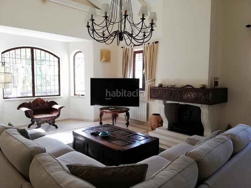 Foto 9cb40065-1d1c-4b3d-9e3c-964fe053a4c0. Casa villa en venta en benalmadena en Centro Benalmádena