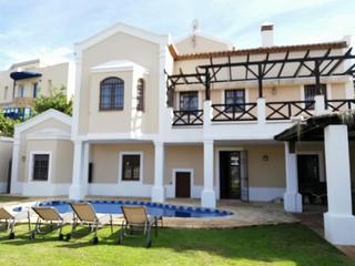 Casa a Centro. Villa en venta en benalmadena