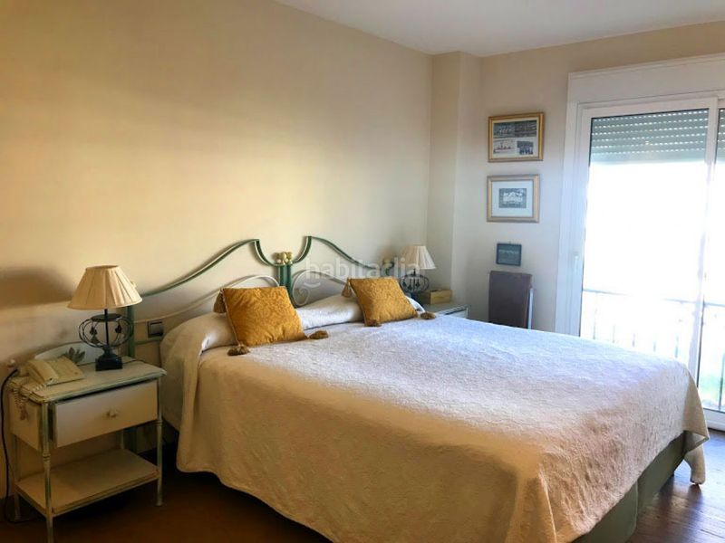 Foto 9c97c87a-4d59-436e-9778-9bec6cbb061b. Apartament amb aparcament piscina a Puerto Banús Marbella