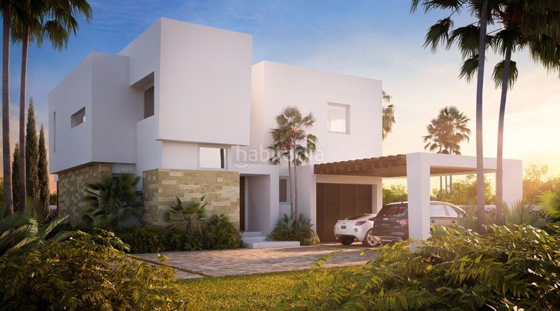 Foto b8bbd356-550b-4101-924d-4da6a5412fc2. Casa amb piscina a Casco Antiguo Marbella