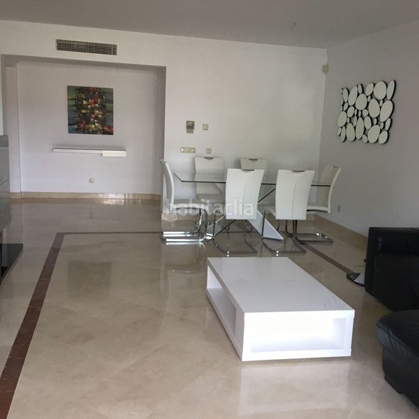 Foto b73c4a84-b05d-48f0-826e-b70ba58020ef. Apartament amb calefacció aparcament piscina a Casco Antiguo Marbella