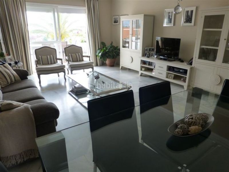 Foto 4919ff06-9ae2-4e0b-9998-d8020a4b180f. Apartament amb calefacció aparcament piscina a Nueva Andalucía centro Marbella
