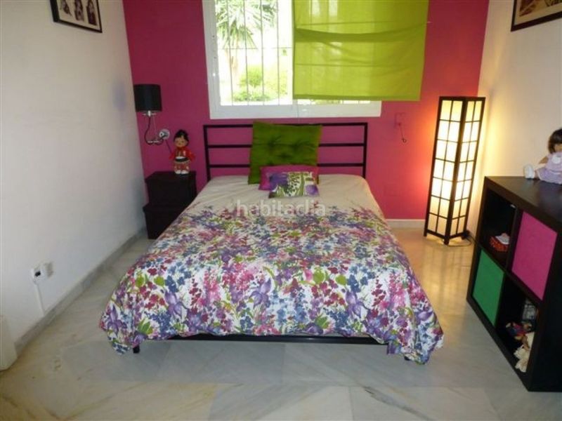 Foto 7d4bec44-2409-4ed0-b47b-acc881d2bbe0. Apartament amb calefacció aparcament piscina a Nueva Andalucía centro Marbella